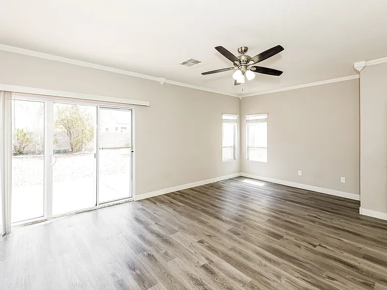 9586 Lavarun Ct — Photo 5
