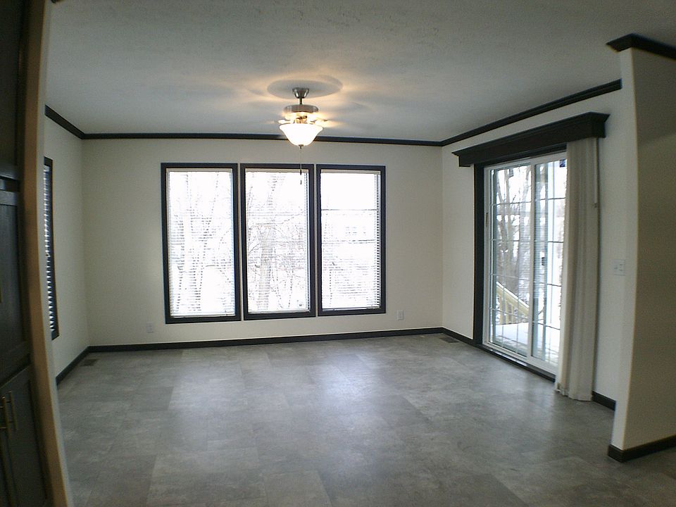 1st image of 3880 Emerald Park Dr