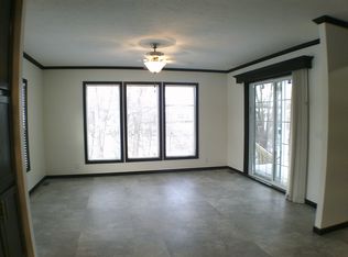 3880 Emerald Park Dr, Milford, MI 48380
