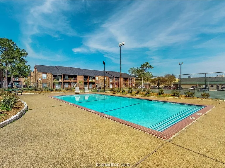 904 University Oaks Blvd #22 — Photo 27