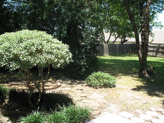 4th image of 1613 Heather Glen Ct