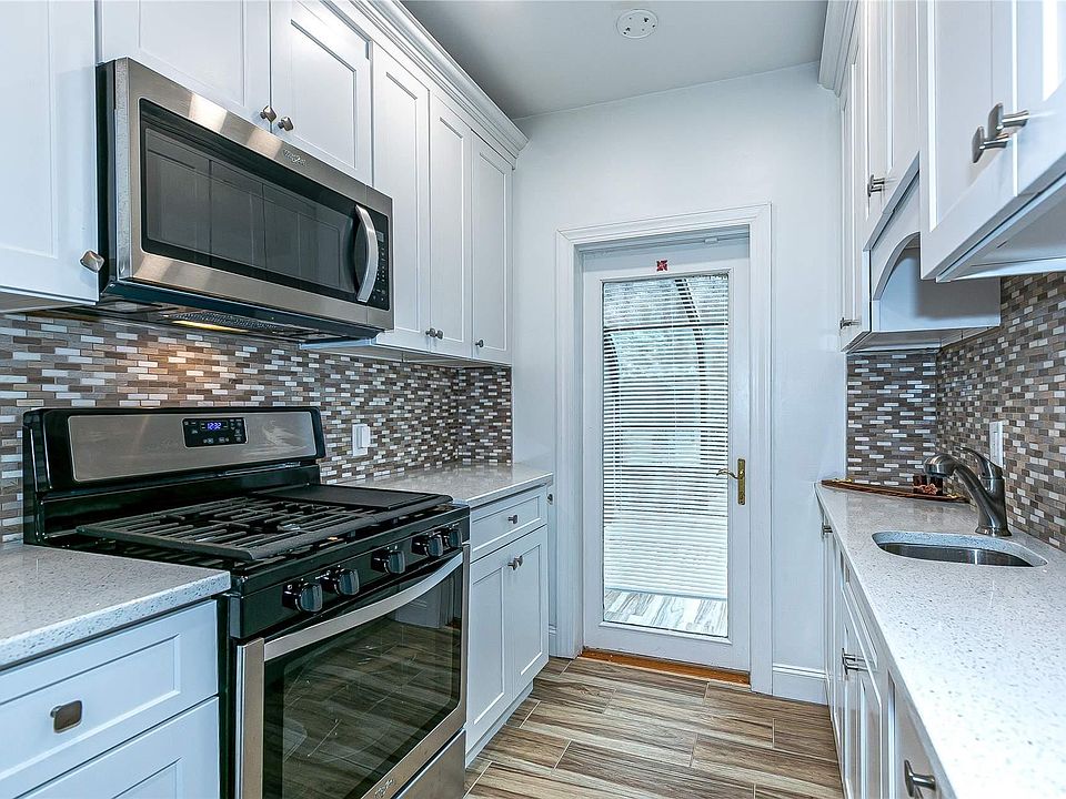 1st image of 81 Maple Ave Floor 2