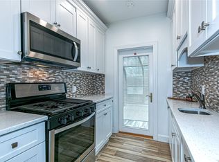 81 Maple Ave FLOOR 2, Floral Park, NY 11001