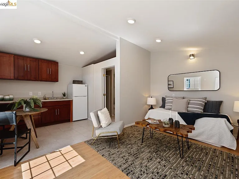 903 Santa Fe Ave — Photo 9