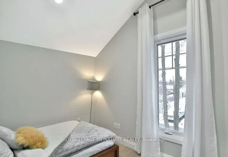 33 Hawthorne Ave — Photo 11