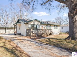 204 Shamrock Rd, Gretna, NE 68028