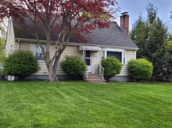 132 Federal St, West Hartford, CT 06110