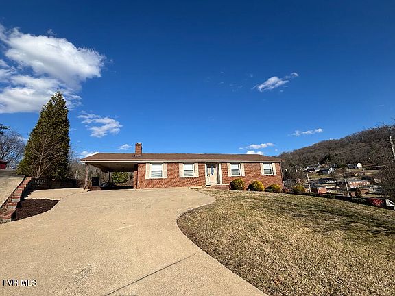 2nd image of 3713 Bernard Cir