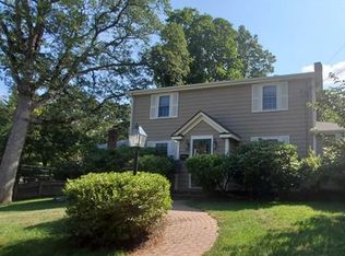 10 Mercer Rd, Needham, MA 02494