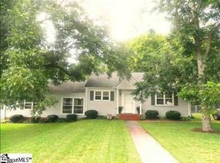 302 Parkway Dr, Easley, SC 29640