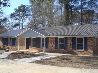 15 Woodland Dr, Carrollton, GA 30117
