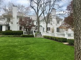 12 Kent Rd, Winnetka, IL 60093