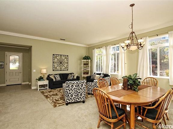 2nd image of 2600 Aberdeen Ln