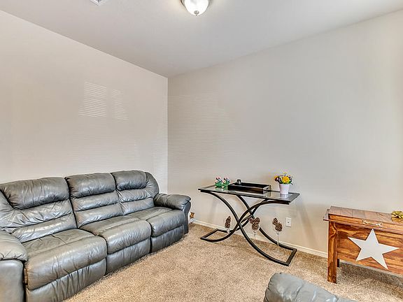 5th image of 13511 Lawkland St