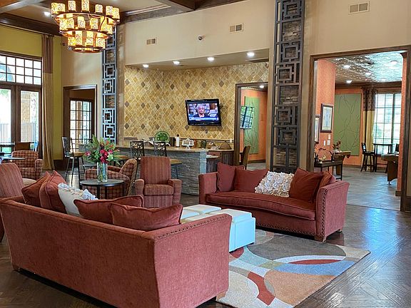 Come hand out in our community center and have a cup of coffee and/or tea.