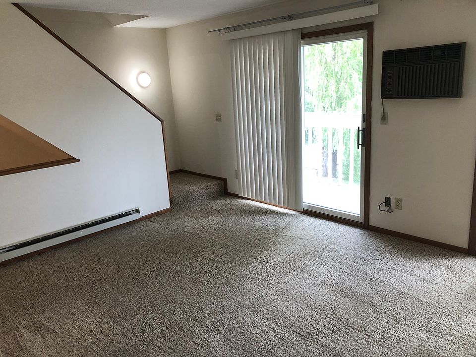 2nd image of 421 Dexter Dr #421