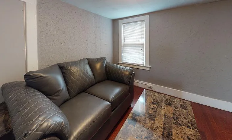 201 Comstock Ave #3R — Photo 1