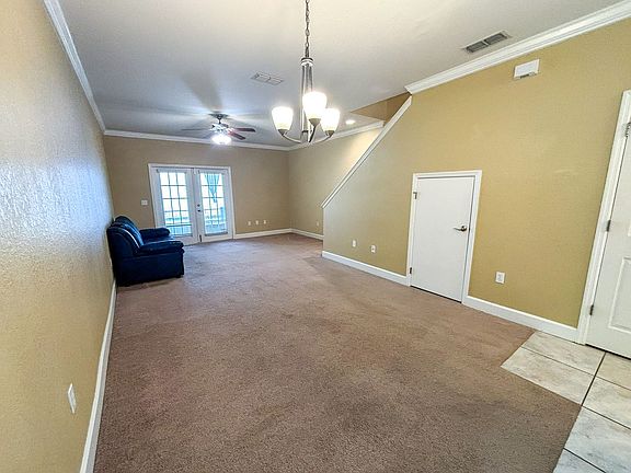 4th image of 2508 SW 35th Pl #V131
