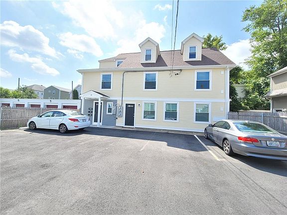 3rd image of 39-41 Benefit St