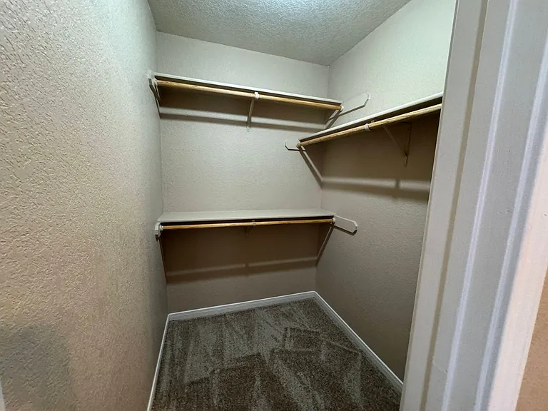 Sales--4706 John David — Photo 19