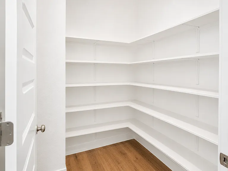 712 Pinnacle View Dr — Photo 4