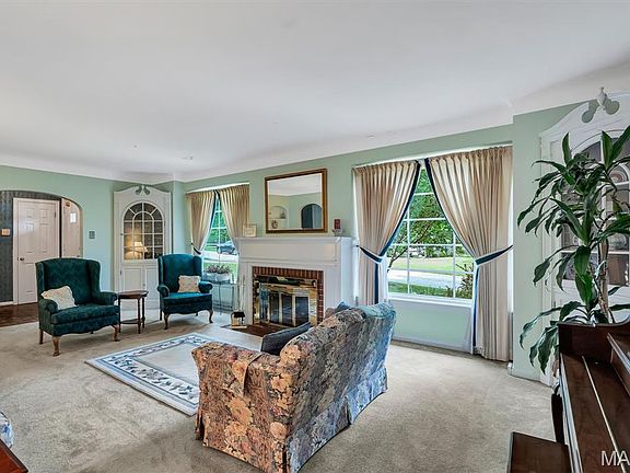 3rd image of 1416 Azalea Dr