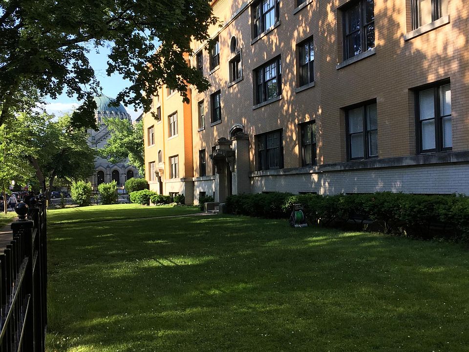 1st image of 650 W Arlington Pl APT 3W