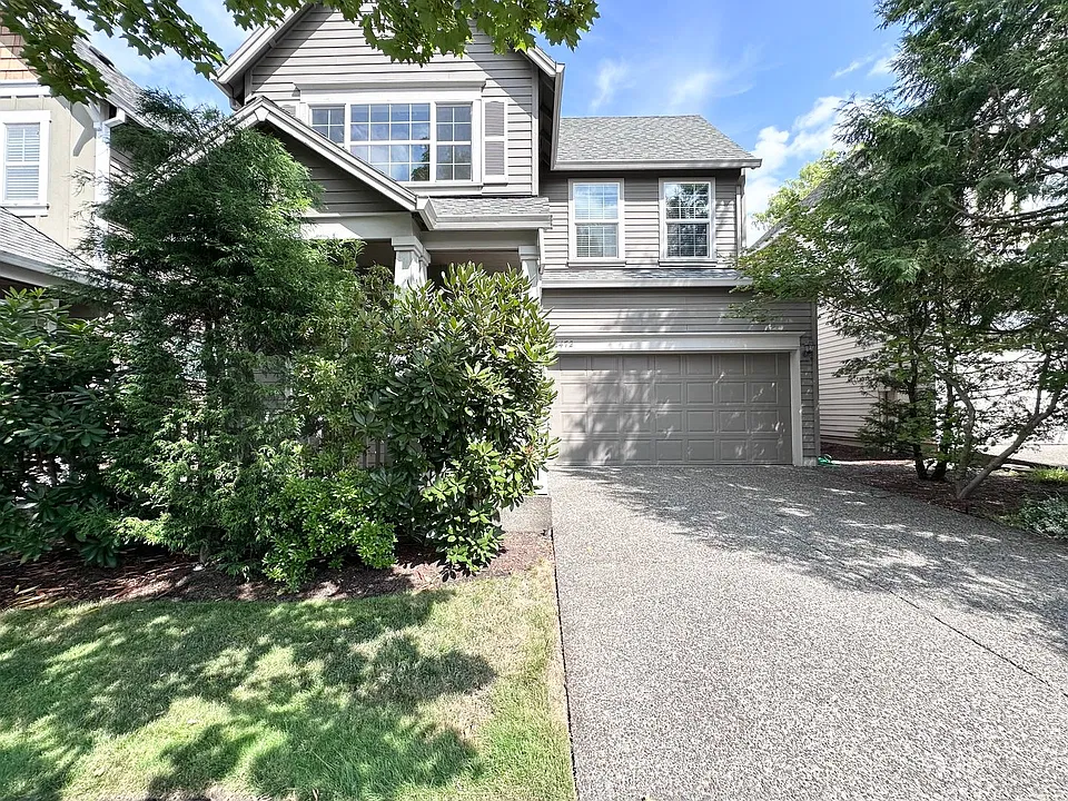 2472 NW Rogue Valley Ter