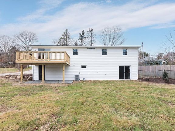 4th image of 397 Willard Ave