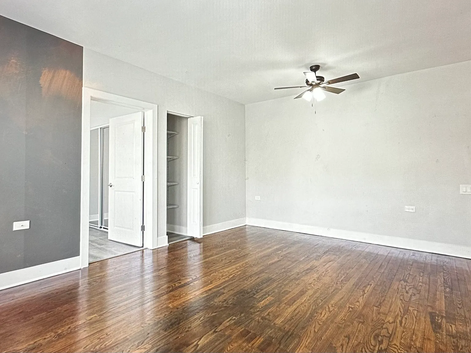 2 bed, 800 sqft, $2,200 — Photo 4