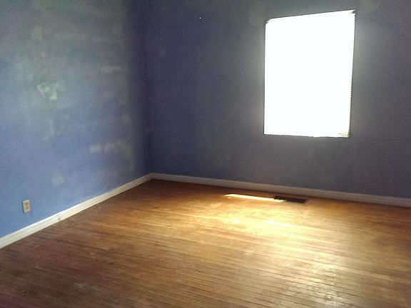 4th image of 440 Sunshine Rd SW