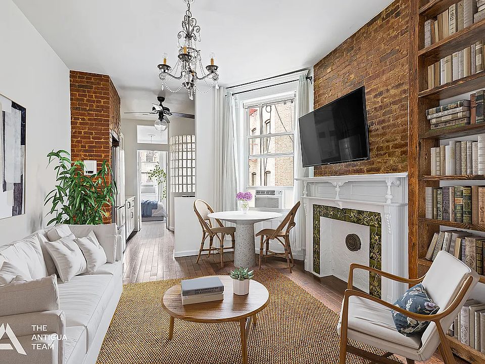 1st image of 264 W 22nd St #5