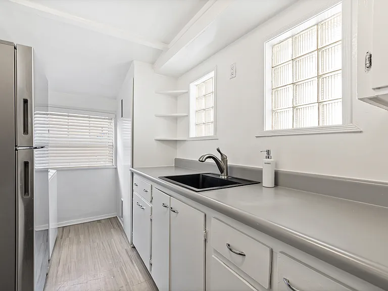 2123 Crescent Ave #1/2 — Photo 7