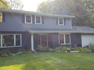 8349 Warbler Dr, Kalamazoo, MI 49009