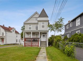 18 S Regent St, Port Chester, NY 10573