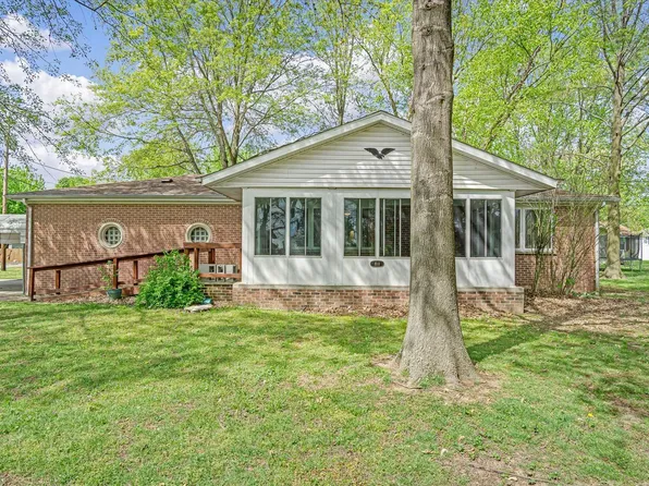811 S Main St, Coulterville, IL 62237