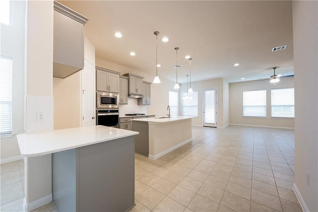 Building Photo - 3810 Brushy Creek Rd #67