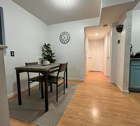 5th image of 42514 Hammill Ln