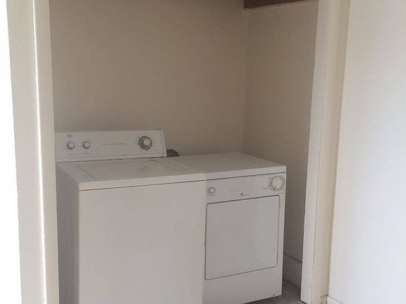 5th image of 719 E Laurel St APT 3
