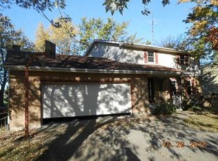 713 Meadowview Dr, Celina, OH 45822