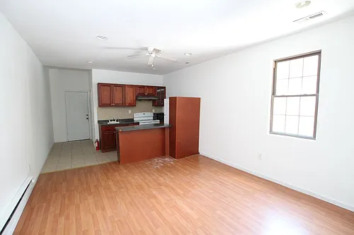 625 South St #2R Photo 1
