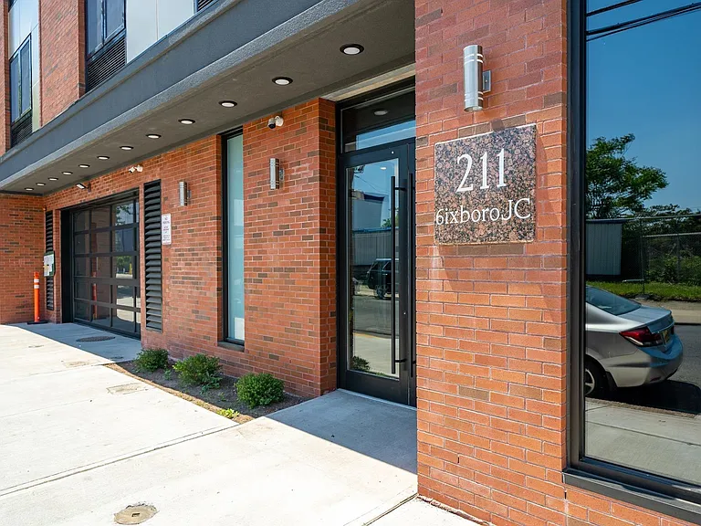 211 Baldwin Ave #507 — Photo 34