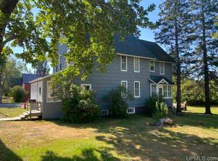 26053 School St, Calumet, MI 49913