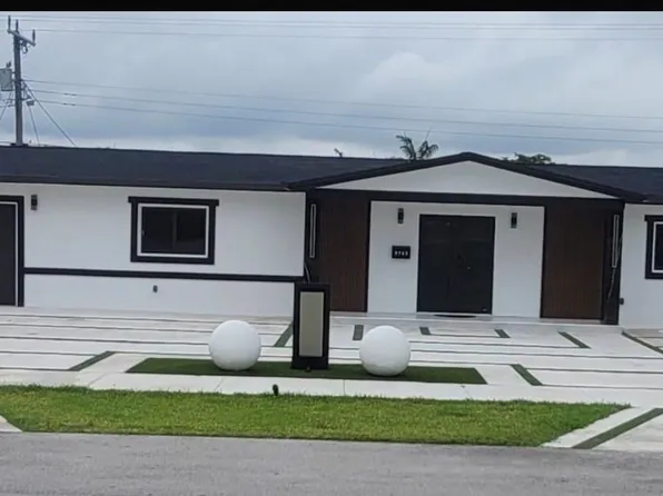 9745 SW 15th St, Miami, FL 33174