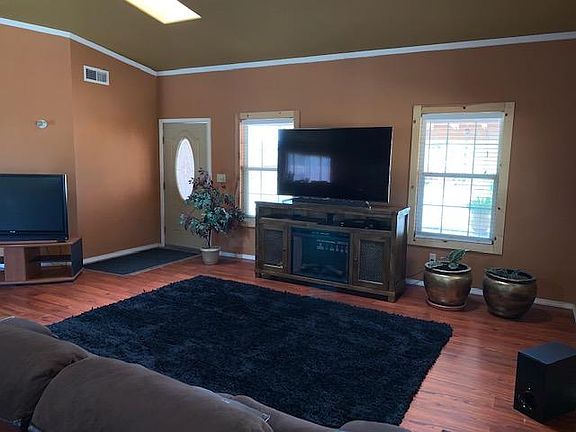 5th image of 11433 Roseville Dr