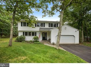 9 Village Ct, Medford, NJ 08055