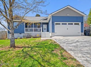 2113 Sunny Ln, Knoxville, TN 37912