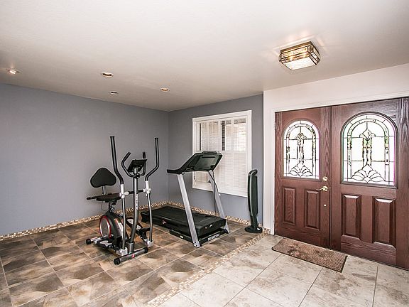 4th image of 5227 E Paradise Ln