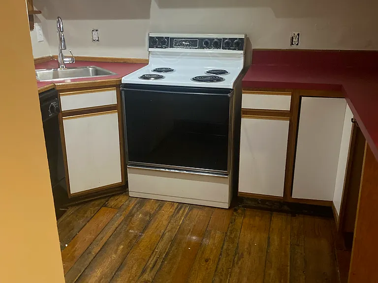 304 N Adams St #E — Photo 3