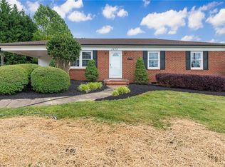 2420 25th St NE, Hickory, NC 28601